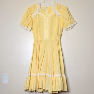 Jeri Bee Charming Yellow White Plaide Dress with Lace Trim Size S